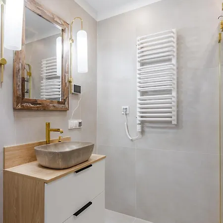 Zacisze Skalnych Domkow By Bookinghost *